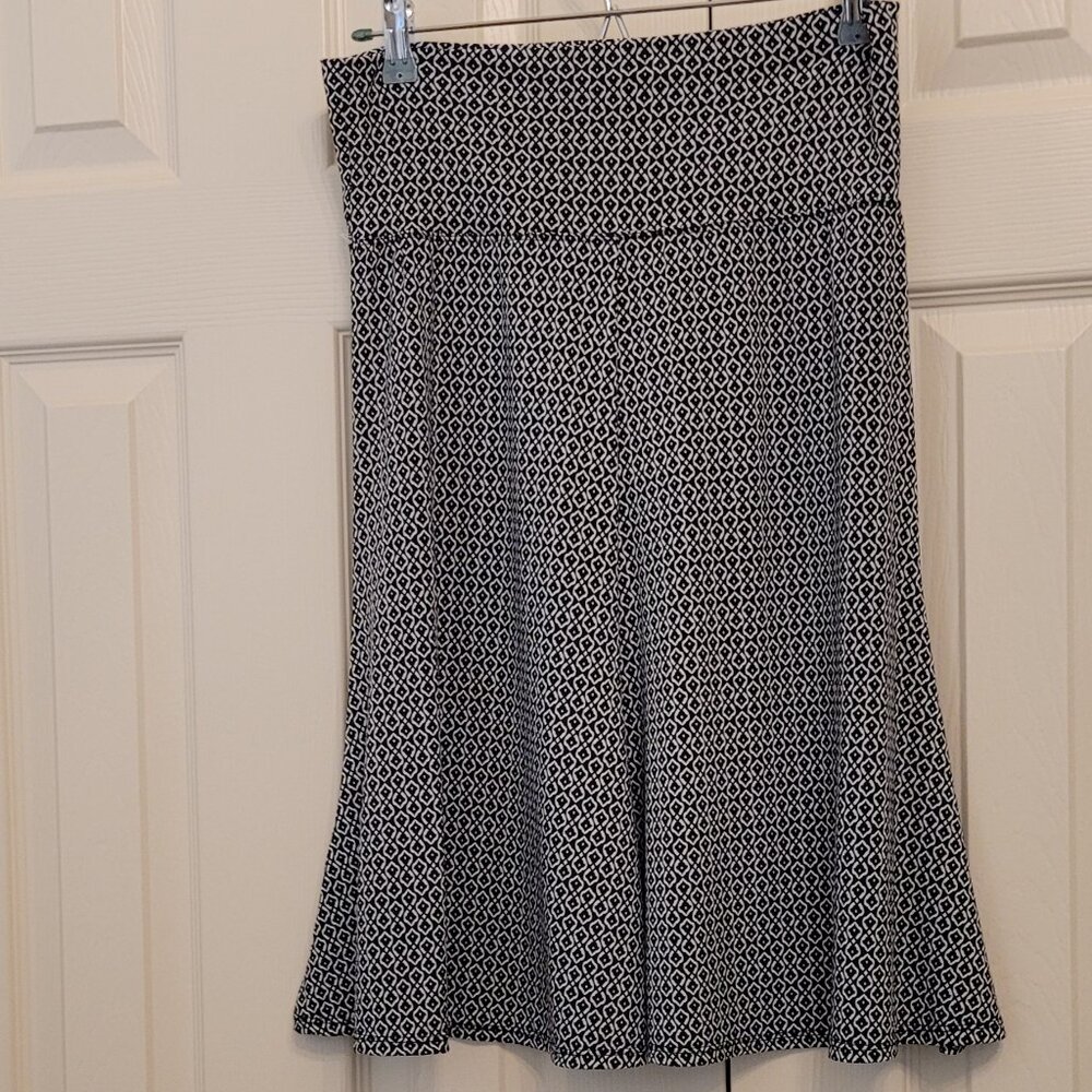 Max Studio Flared Size Small Skirt